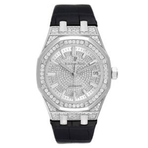 Audemars Piguet Royal Oak (Reference 15452BC.ZZ.D019CR.01). A white gold diamond-set automatic wristwatch with date.