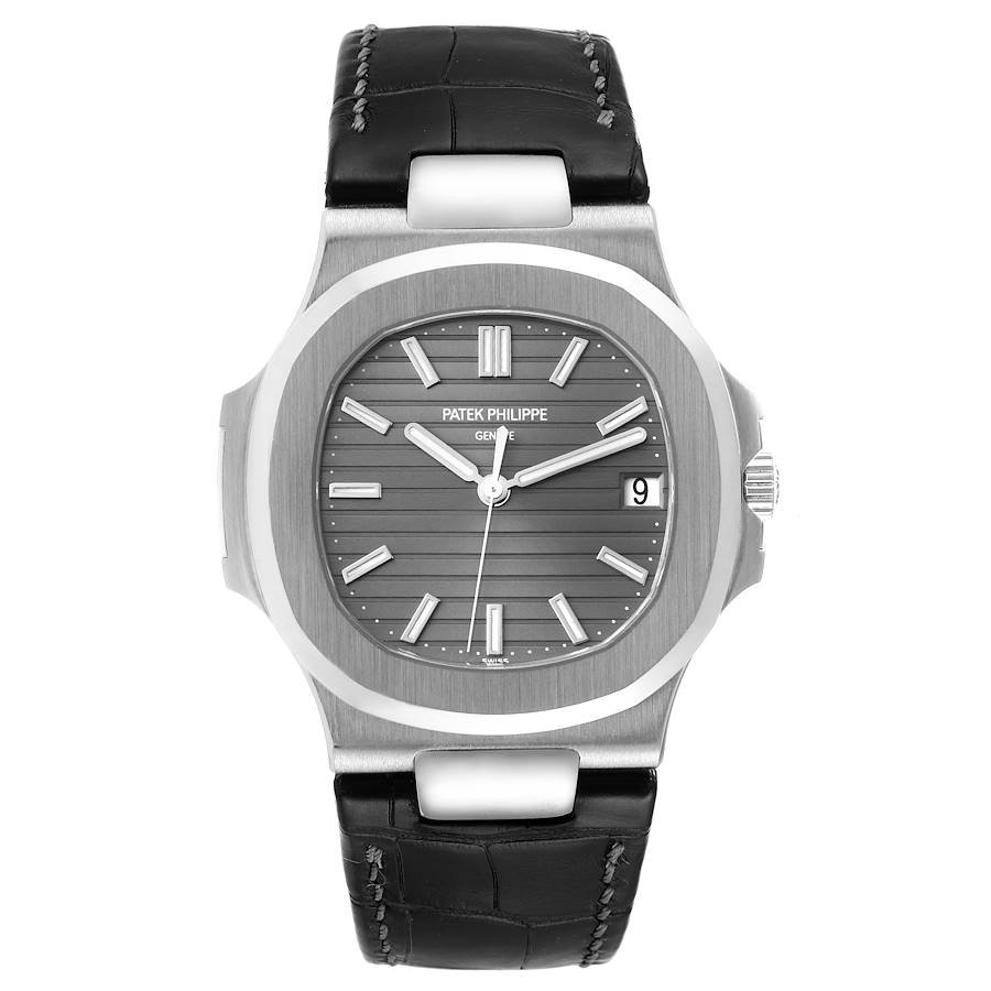 Patek Philippe Nautilus (Reference 5711G-001). A white gold automatic wristwatch with date. 2009