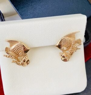 Estate Ladies 14k Yellow Gold Kabana Sea Motif Fish Seashell Earrings