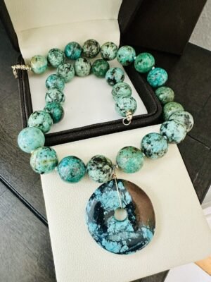 Gorgeous Ladies 14k Gold & Natural Turquoise 13mm Beaded Necklace
