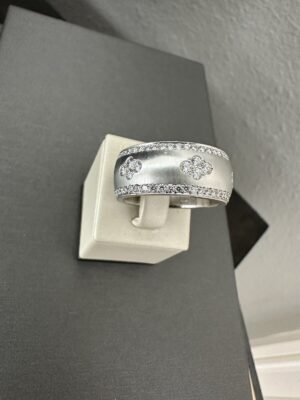 Michael B Platinum Diamond Wedding Band Ring~ Size 8