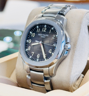 Patek Philippe Aquanaut 5167A Steel Black Dial 40MM Stainless steel Bracelet