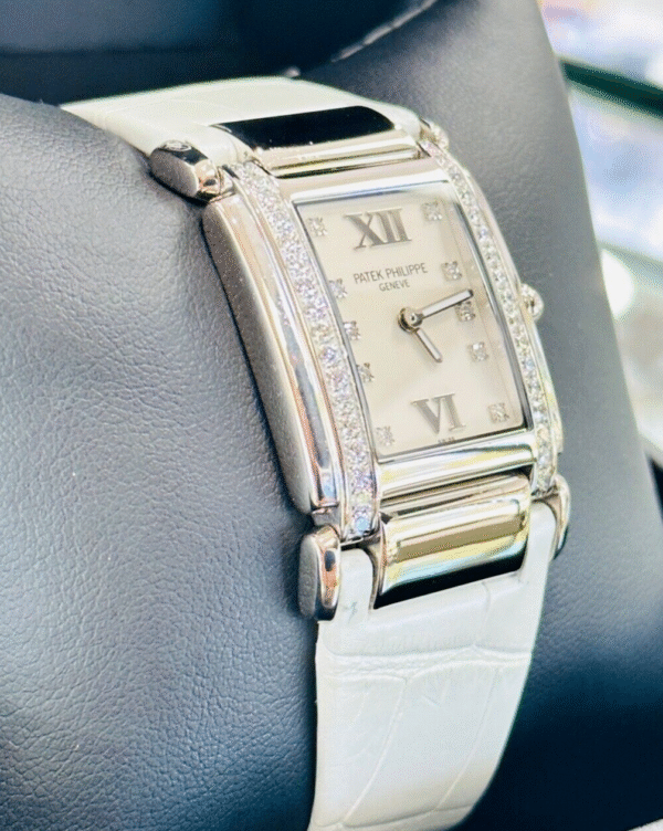 Patek Philippe Twenty 4 4910G-001 18k White Gold Ivory Diamond Dial Ladys Watch