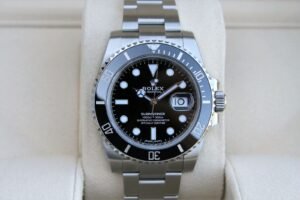 ROLEX 116610 SUBMARINER DATE WATCH NIB