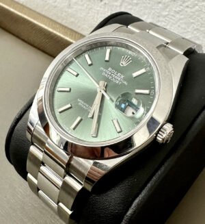 Rolex Datejust 41mm 126300 FACTORY MINT Green Dial Smooth Bezel Watch Mint