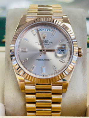 Rolex Day Date 40 FACT Sundust Baguette Dial 228235 18k Everose Gold BOX/PAERS