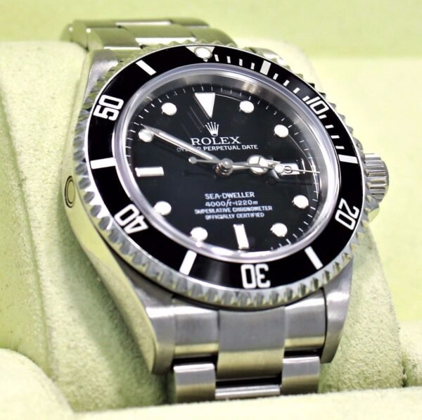 Rolex SEA-DWELLER 16600 Stainless Steel Oyster Date Men's Diver Watch