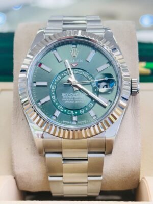 Rolex Sky-Dweller Green Dial 336934 Oyster Band Watch BOX/PAPERS