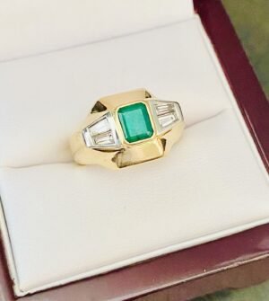 Stunning Estate 14k Gold Natural Emerald & Baguette Diamond Ring