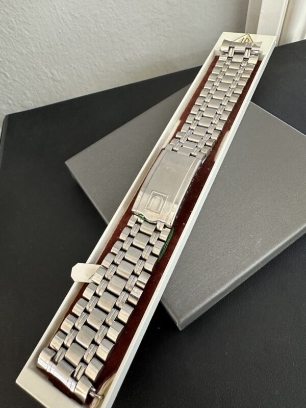 Vintage New Old Stock Universal Geneve 19mm Stainless Bracelet