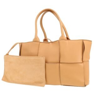 Bottega Veneta Arco shopping bag in beige intrecciato leather