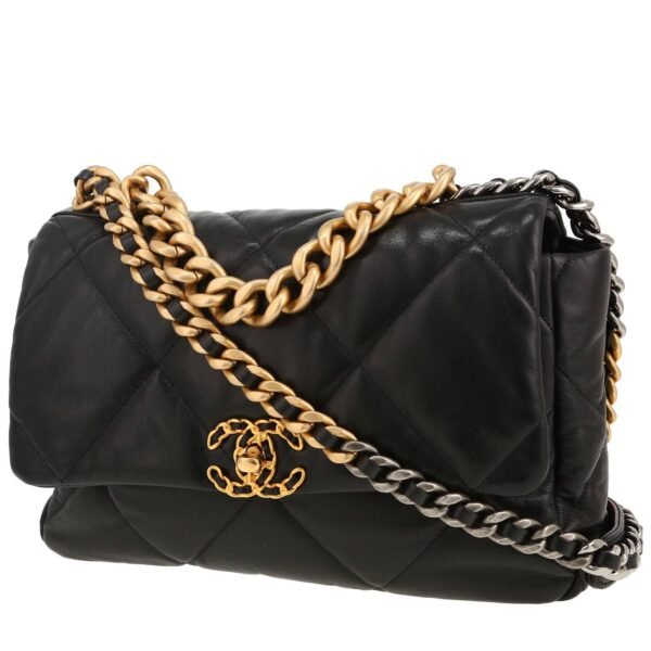 Chanel 19 shoulder bag in black quilted leather