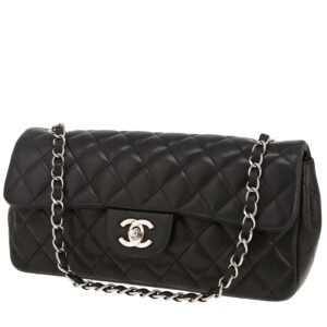 Chanel Baguette handbag in black quilted leather