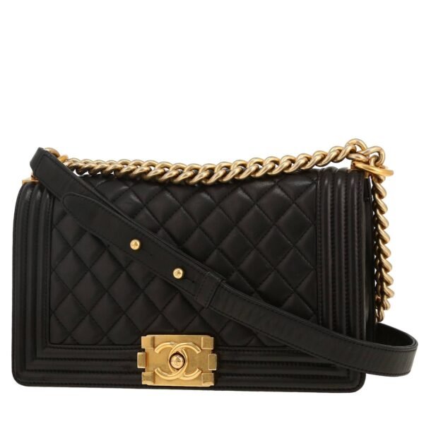 Chanel Boy shoulder bag in black quilted leather