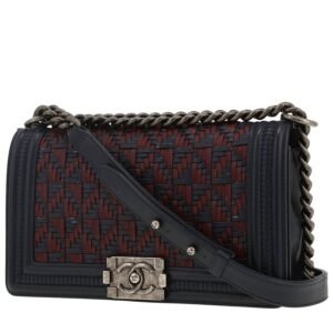 Chanel Boy shoulder bag in navy blue and burgundy leather