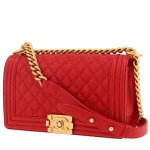 Chanel Boy shoulder bag in red quilted grained leather