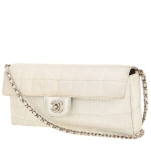 Chanel Choco bar handbag in beige quilted canvas