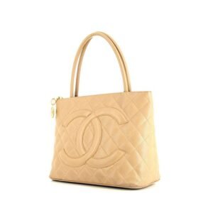 Chanel Medaillon - Bag handbag in beige quilted grained leather