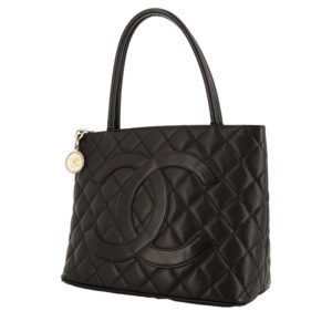Chanel Medaillon - Bag handbag in black quilted grained leather
