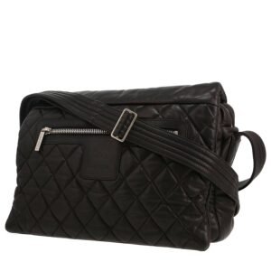 Chanel Messenger shoulder bag in black quilted leather