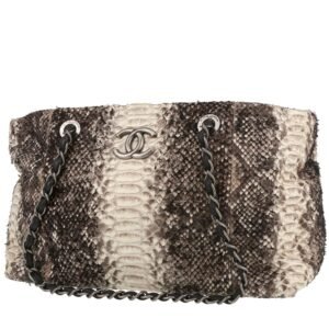 Chanel Petit Shopping shopping bag in beige and black shading python
