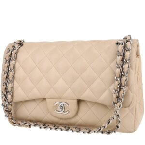 Chanel Timeless Jumbo shoulder bag in beige quilted leather