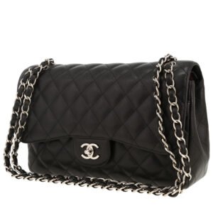 Chanel Timeless Jumbo shoulder bag in black quilted grained leather