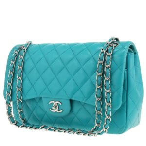 Chanel Timeless Jumbo shoulder bag in quilted leather