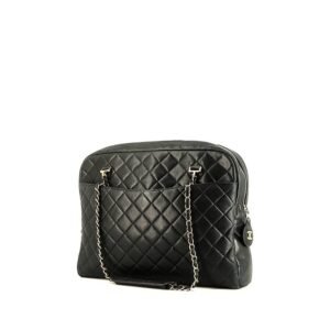 Chanel Vintage handbag in black quilted leather
