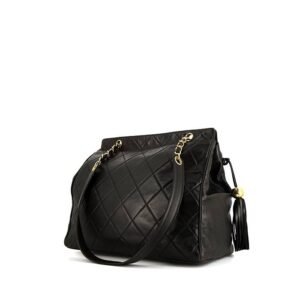 Chanel Vintage handbag in black quilted leather