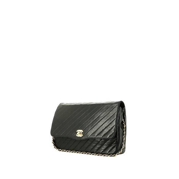 Chanel Vintage handbag in navy blue leather