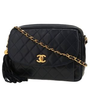 Chanel Vintage handbag in navy blue quilted leather