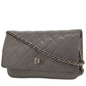 Chanel Wallet on Chain shoulder bag in grey quilted leather