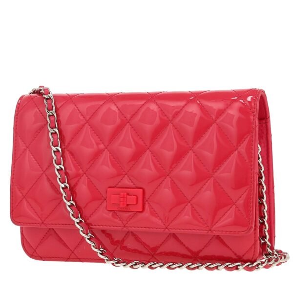 Chanel Wallet on Chain shoulder bag in pink patent quilted leather