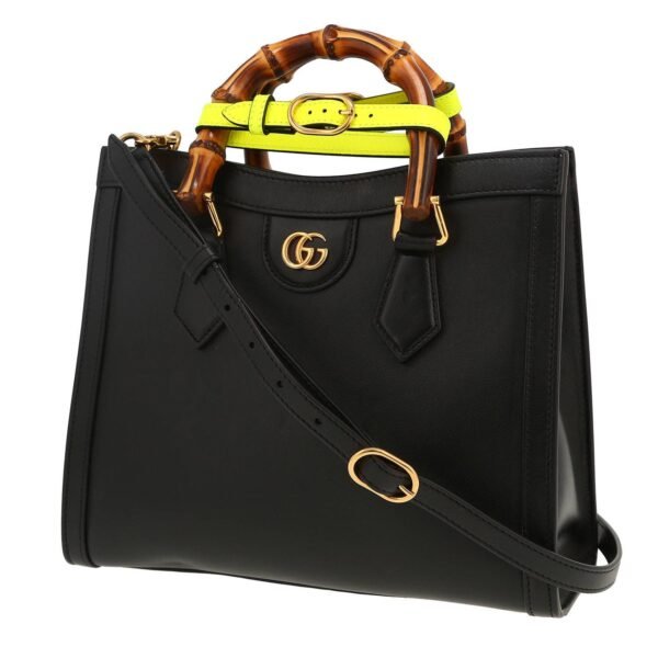 Gucci Diana small model shoulder bag in black leather