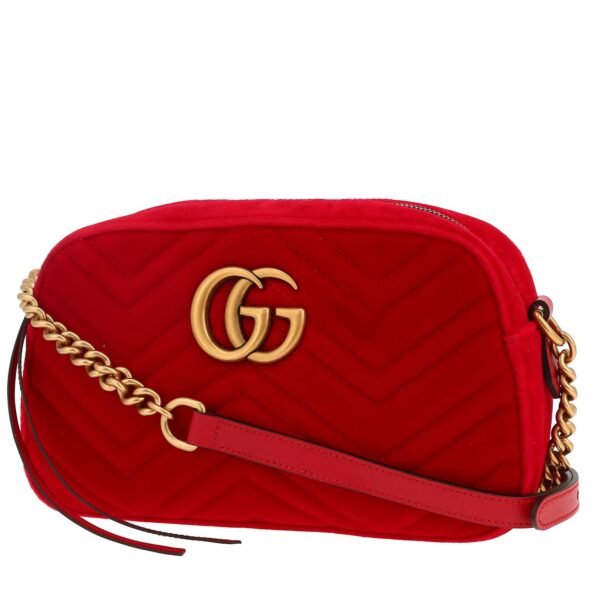 Gucci GG Marmont Camera shoulder bag in red quilted velvet