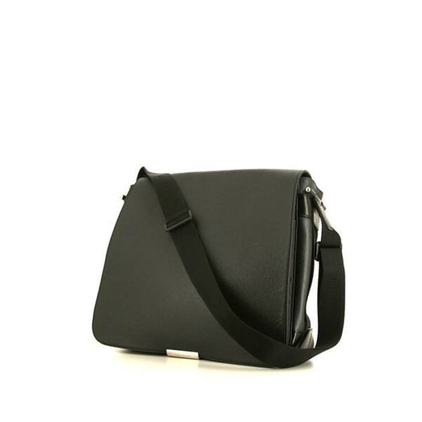 Louis Vuitton Viktor shoulder bag in anthracite grey taiga leather and grey canvas