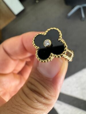 VAN CLEEF &ARPELS Black Onyx Diamond 18K Yellow Gold Ring VCA w/ Box – R11095