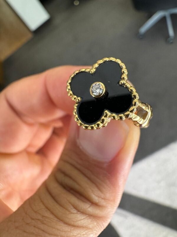 VAN CLEEF &ARPELS Black Onyx Diamond 18K Yellow Gold Ring VCA w/ Box – R11095