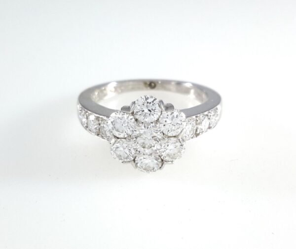 VAN CLEEF &ARPELS Fleurette Diamond Ring 18K White Gold Ring VCA – R11078